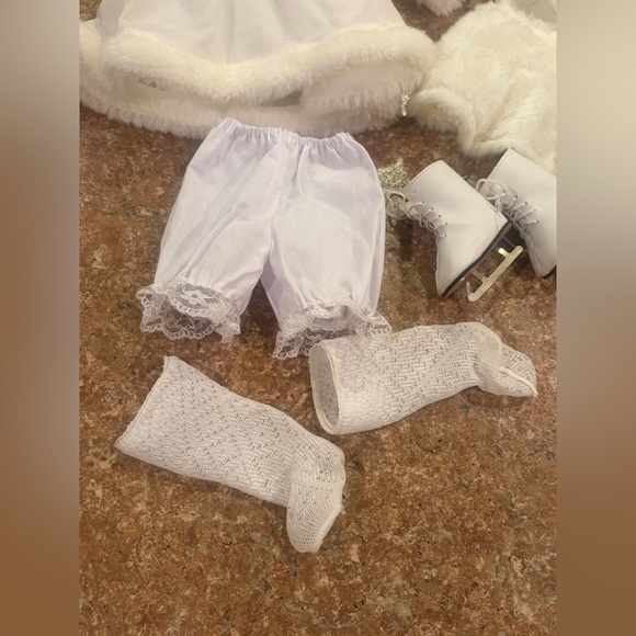 Vintage Winter Fashion Doll, Faux Fur Shrug, Dress, Lace Up Ice Skates, Scarf + - Picture 5 of 16